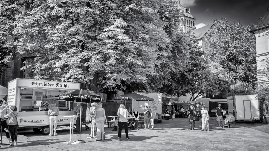 Markt Leica M mit 28mm Elmarit asph. bei f/4.8 1/250sec ISO 200