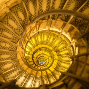 Die Wendeltreppe Leica M mit 35mm Summilux asph. bei f/4.0 1/3sec ISO 3200