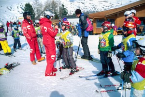 Am Sammelplatz der Skischulen, Leica M2 mit Elmar 50mm, Fuji Velvia