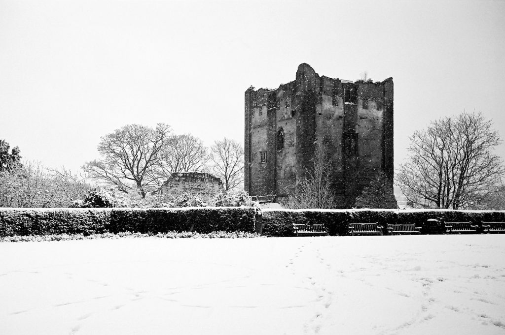 Guildford Castle Snow 3 IID 3.5cm Elmar