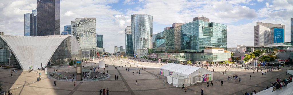 Panorama La Defense, M240 mit 28mm Elmarit, f/8.0 1/750sec ISO 200