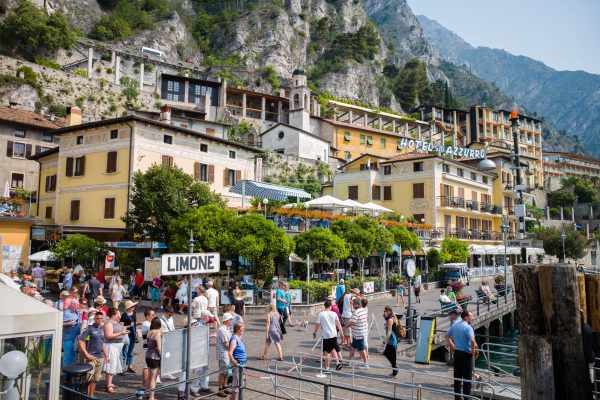 Ankunft in Limone, Leica M10 mit 28mm Summicron bei f/5.6  1/1500sec  ISO 100