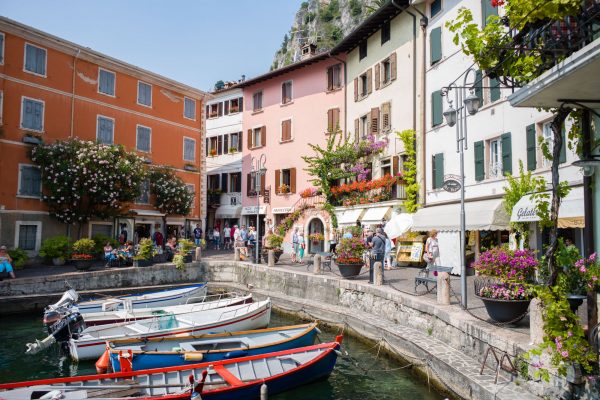 Limone, Leica M10 mit 28mm Summicron bei f/5.6  1/500sec  ISO 100