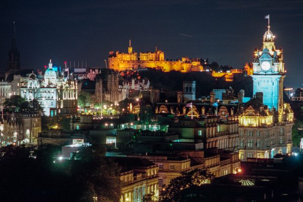 Edinburgh bei Nacht. Leica M6 mit 90mm Macro-Elmar