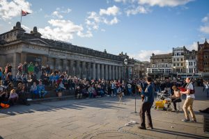 Edinburgh: Dudelsack-Rock. M10 mit 21mm Super-Elmar bei f/3.4  1/500sec  ISO 100