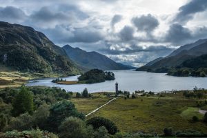 Schottland: Highland Monument im Gegenlicht. M10 mit 28mm Summicron bei f/8.0  1/125sec  ISO 100