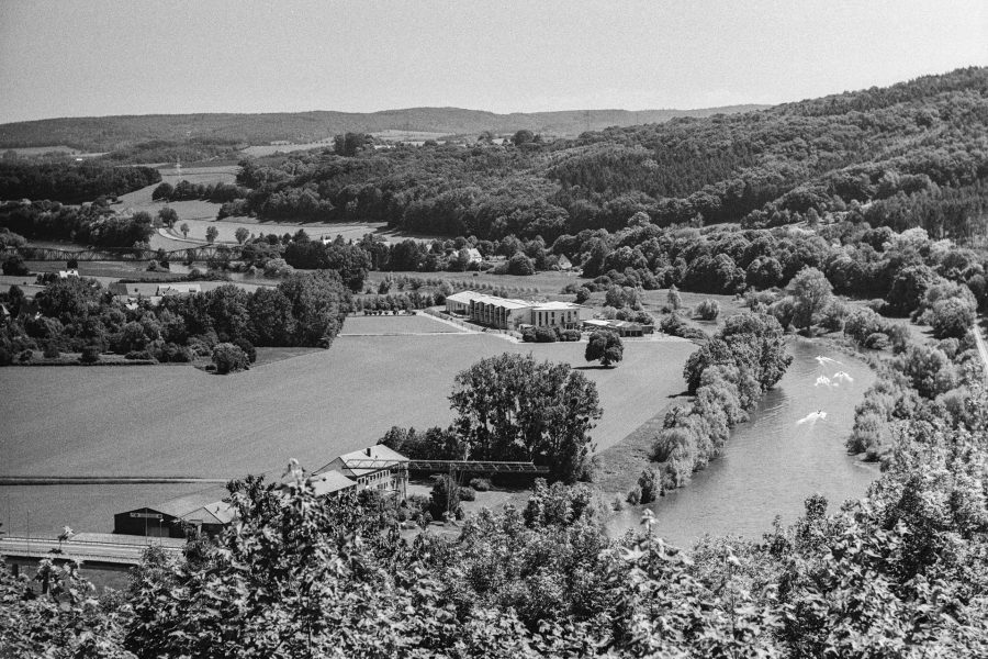 Blick ins Wesertal, Leica IIIf mit 9cm Elmar, Orange-Filter