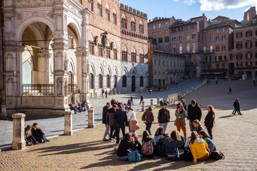 Vor dem Palazzo Communale