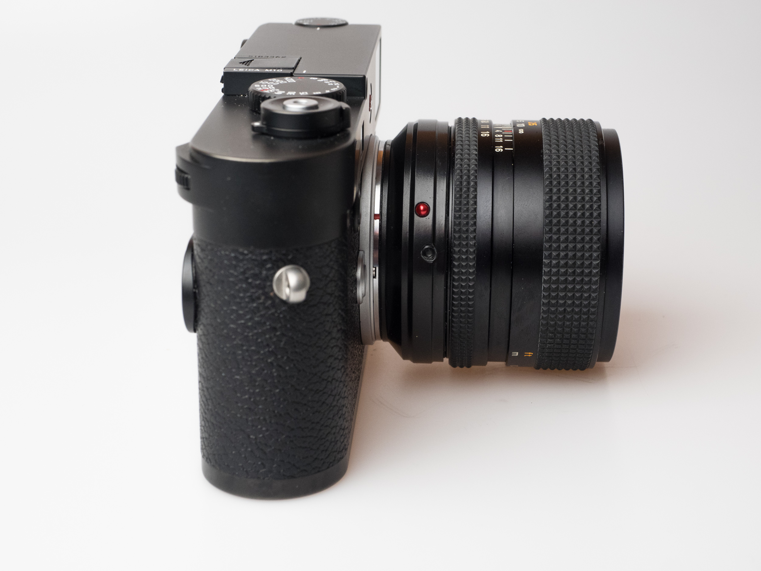 Produktabbildung Carl Zeiss Contax Planar 1,4/50 an Leica M10, Umbau auf Leica M von Skyllaney