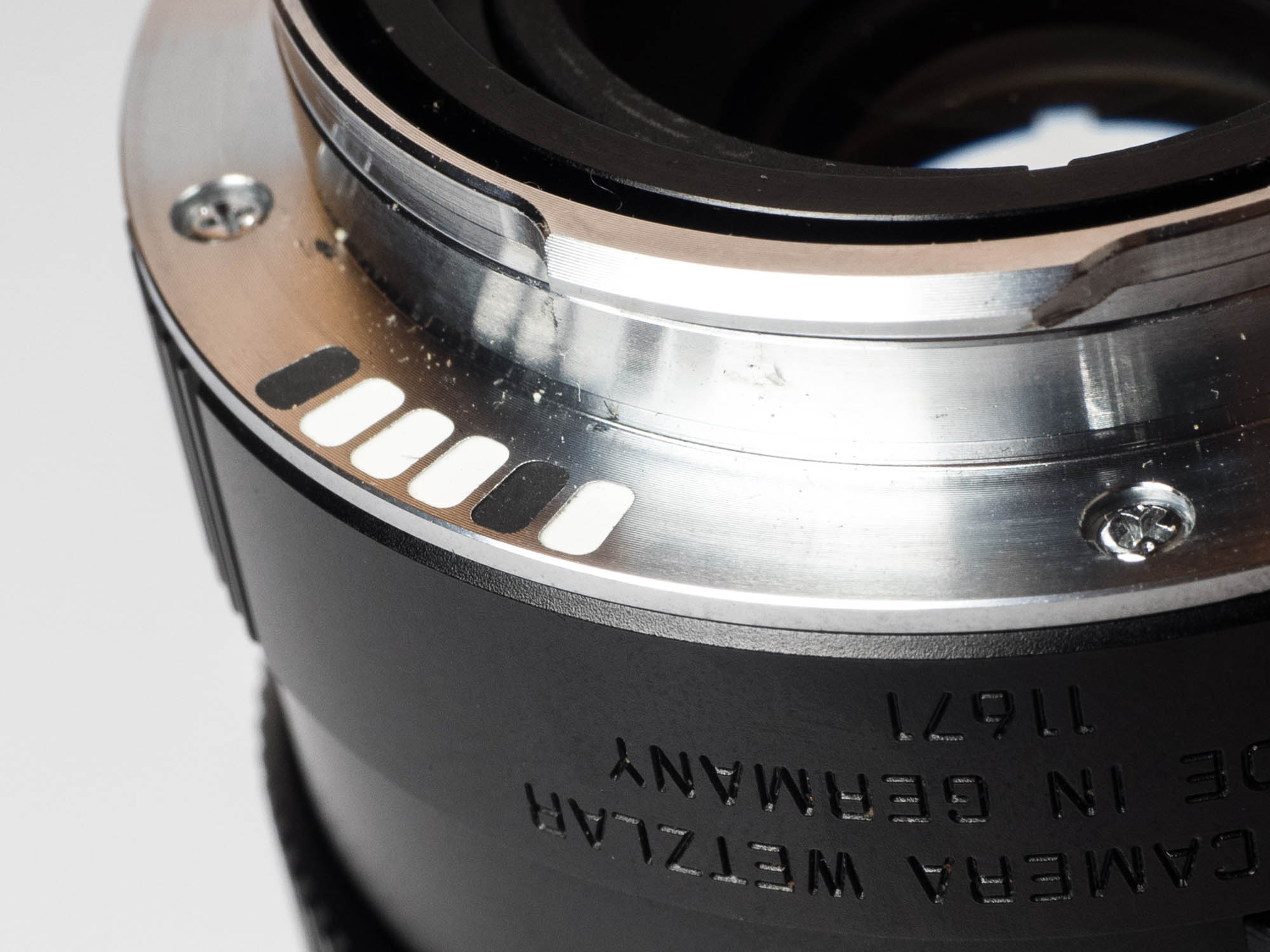Leica-Objektiv mit 6-Bit-Codierung
