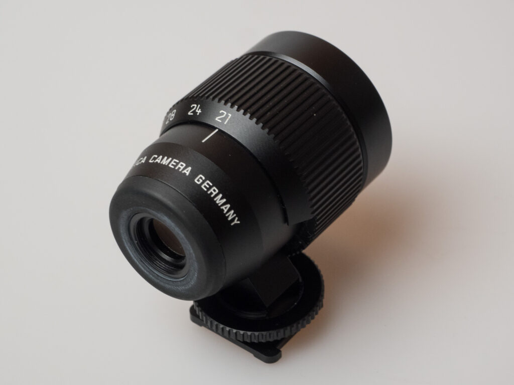 Produktbild zeigt Aufstecksucher 21-24-28mm von Leica
