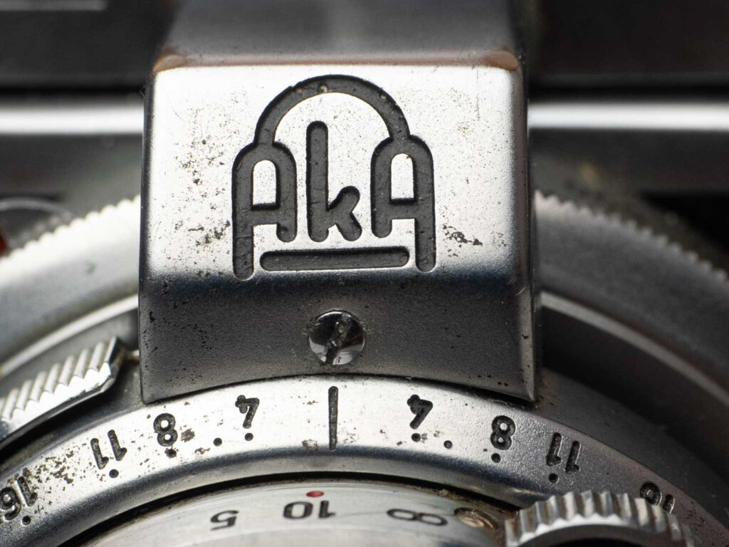 Bild aus der Geschichte der Kamerafirma AkA Friedrichshafen bzw. akw Friedrichshafen. Hier: Kamera Akarex III