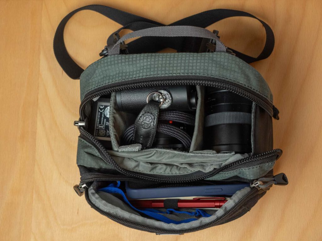 Produktbild zeigt eine mögliche perfekte Fototasche für Leica M und Co: ThinkTank Speed Changer V2.0