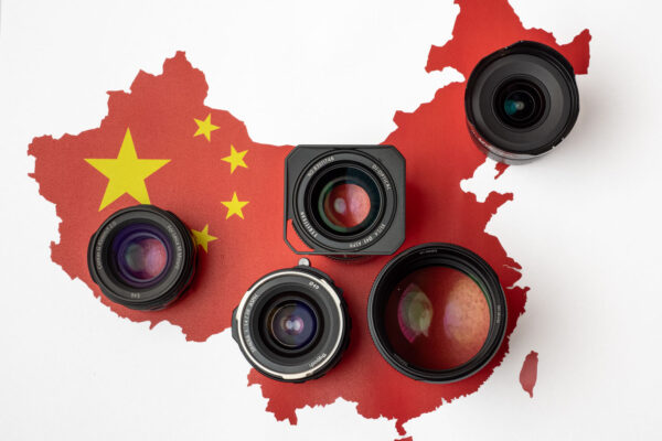 Produktbild zeigt einige der vielen Objektive für Leica M aus China.