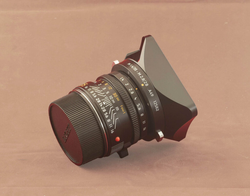 Produktbild zeigt eines der vielen Objektive für Leica M aus China, hier von Light Lens Lab.