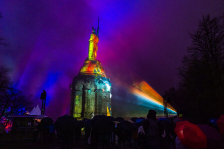 Das Videomapping nach der Lasershow.  f/1.7   1/15s  ISO 1600